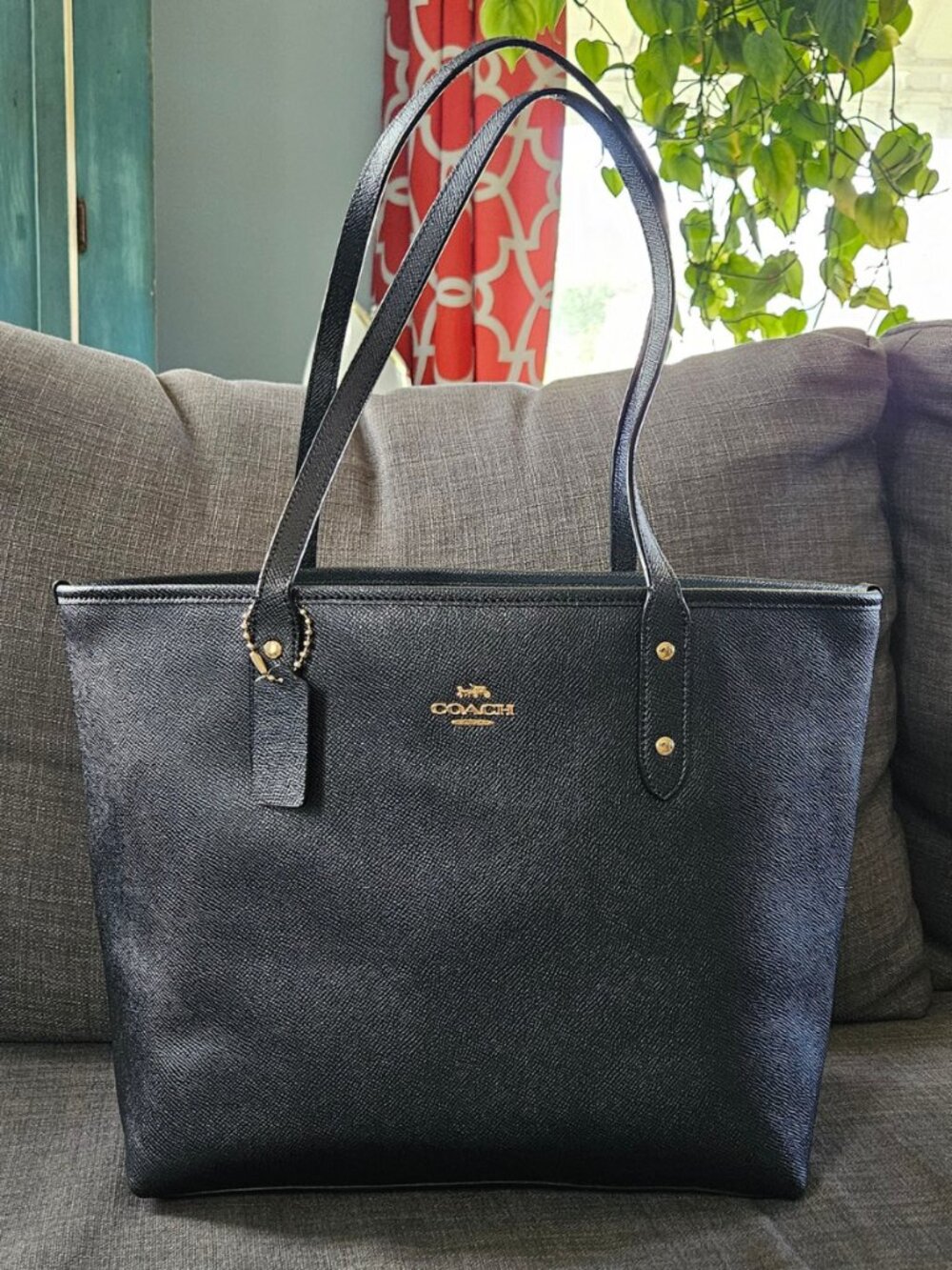 Coach Black Pebbled Leather City Zip Tote EUC